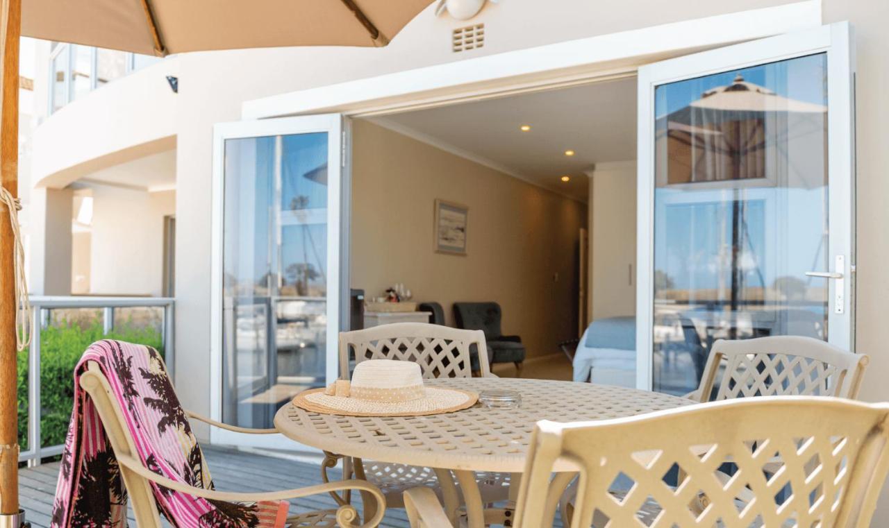 Hotel Russells On The Port à Velddrif Extérieur photo