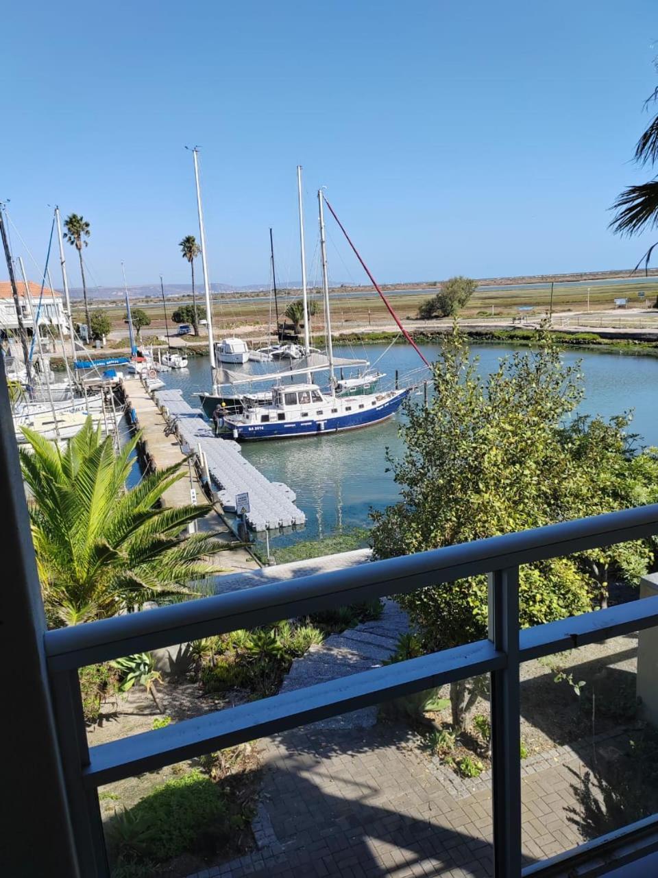 Hotel Russells On The Port à Velddrif Extérieur photo